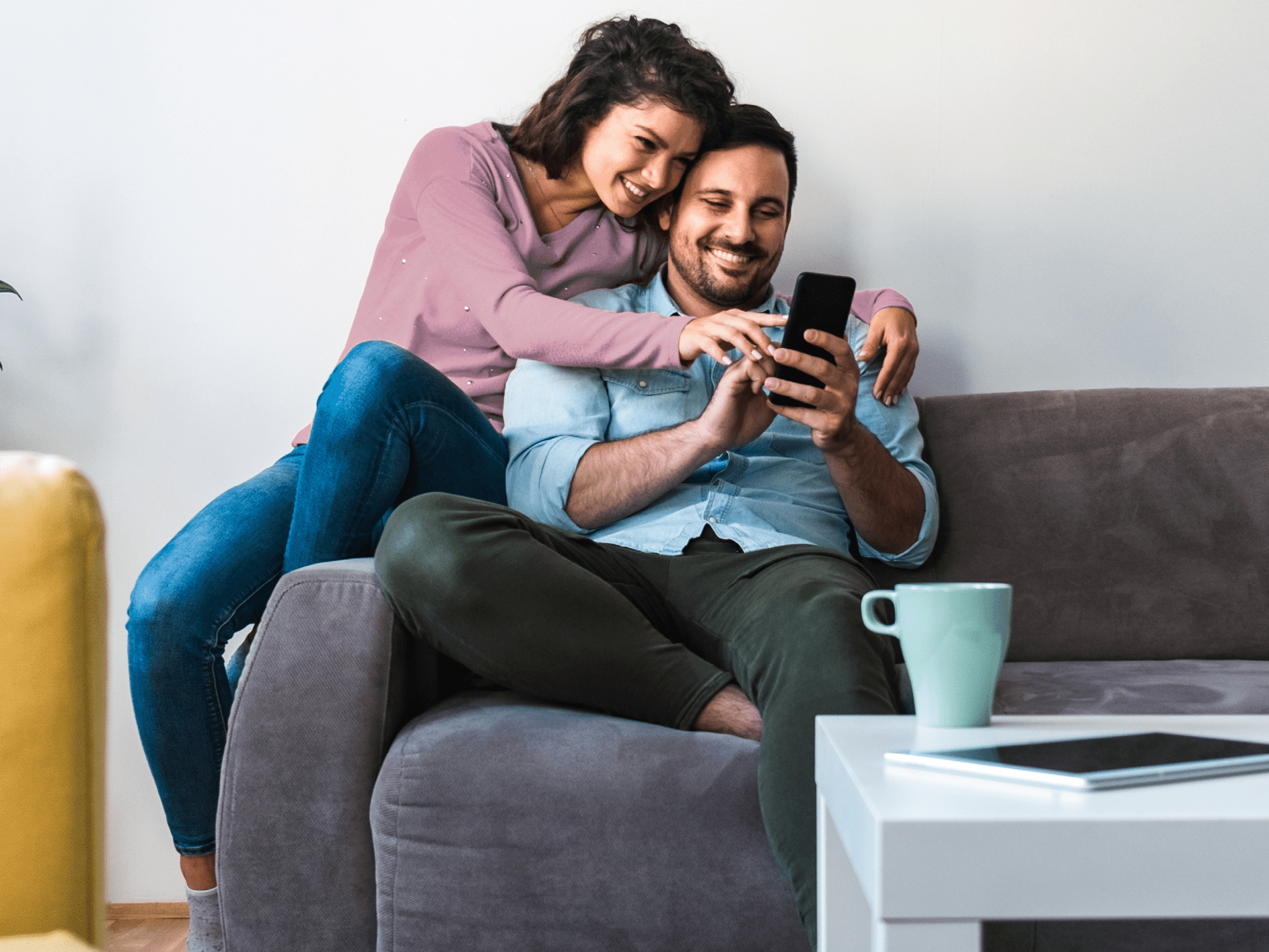 Mann und Frau am Handy