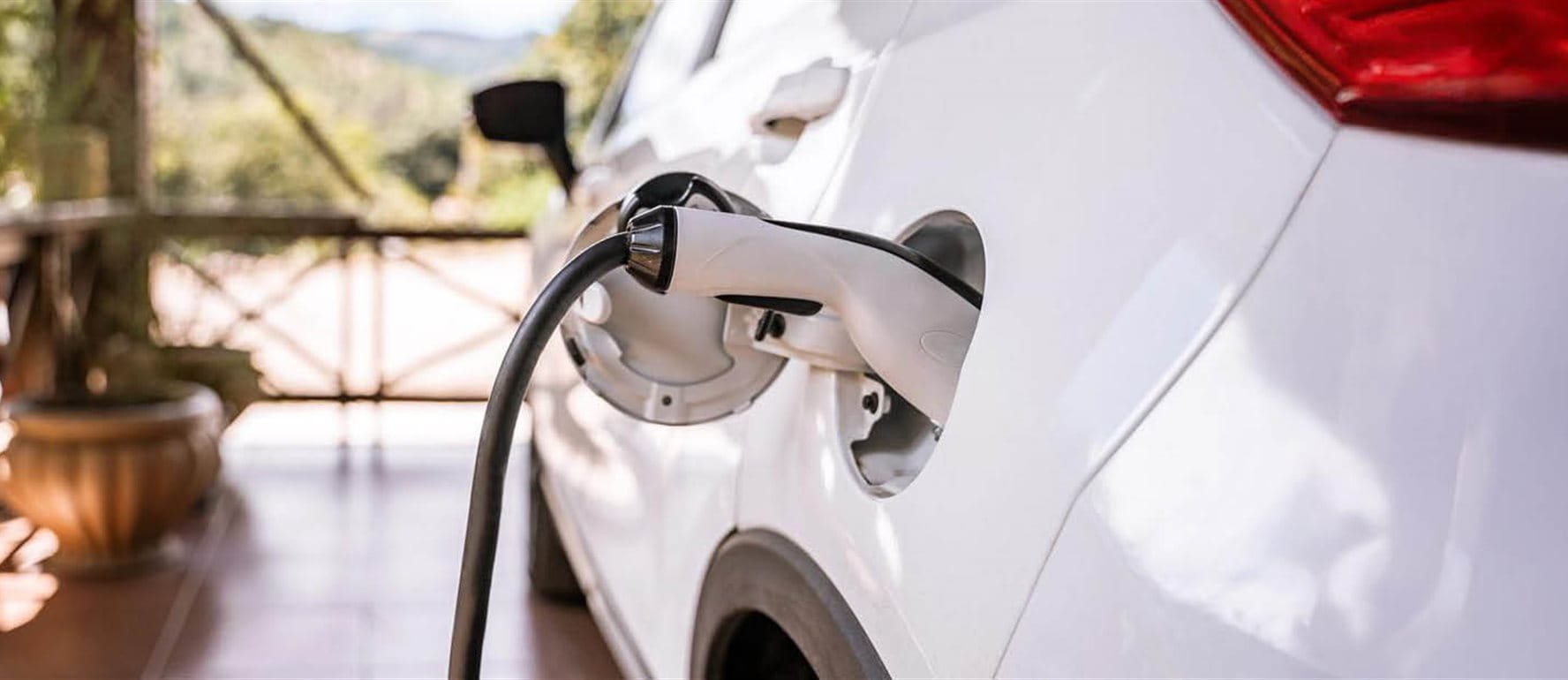 Voiture électrique à une borne de recharge Voiture électrique à une borne de recharge