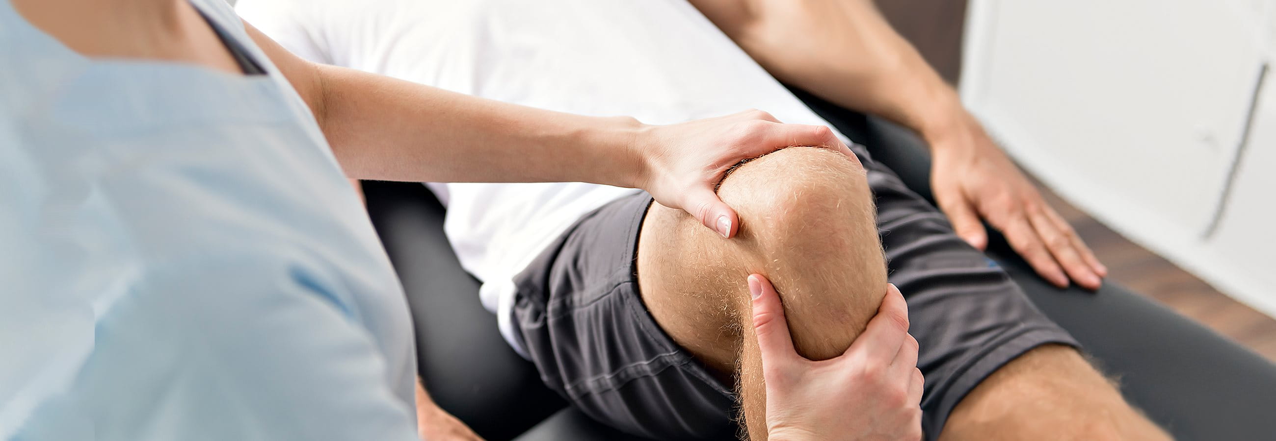 Medical examination of a knee Medical examination of a knee