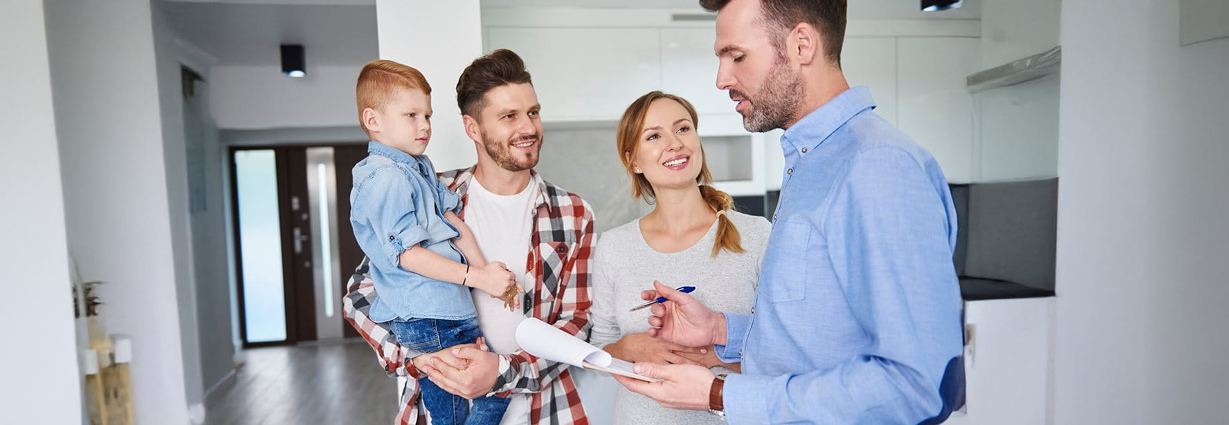 Family during a consultation with a real estate agent