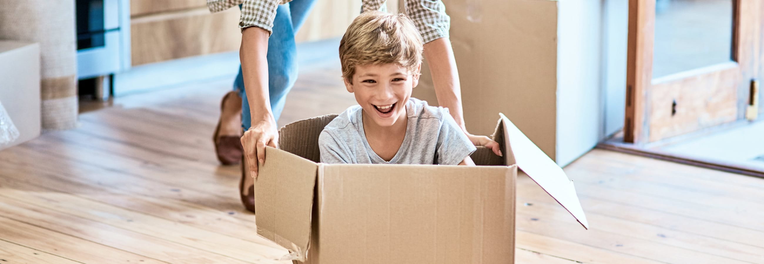 child in moving box child in moving box