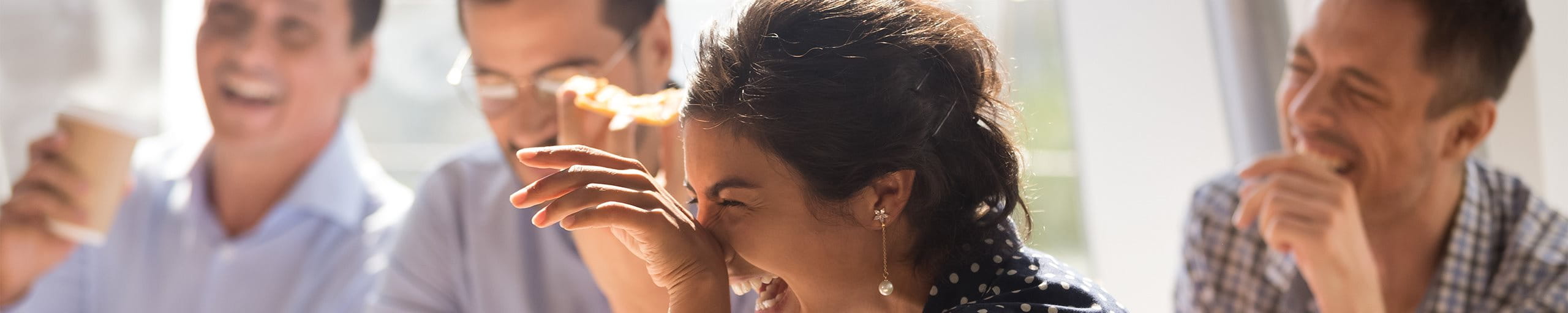 Collaborateurs lors du déjeuner.