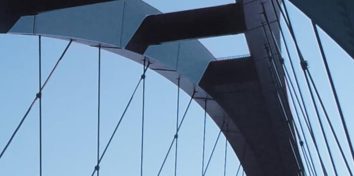 Un ponte grande. Un ponte grande.